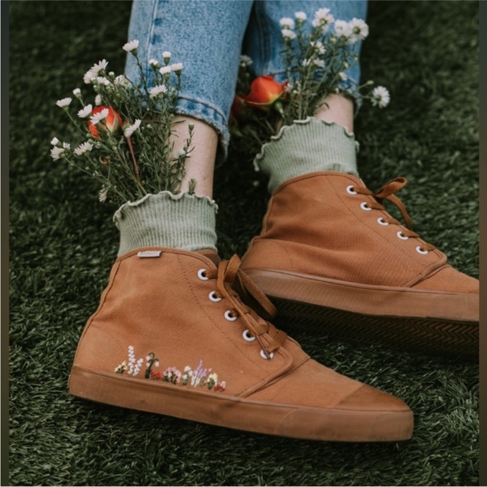Bangs Shoes Sahara Sand Flora High Top